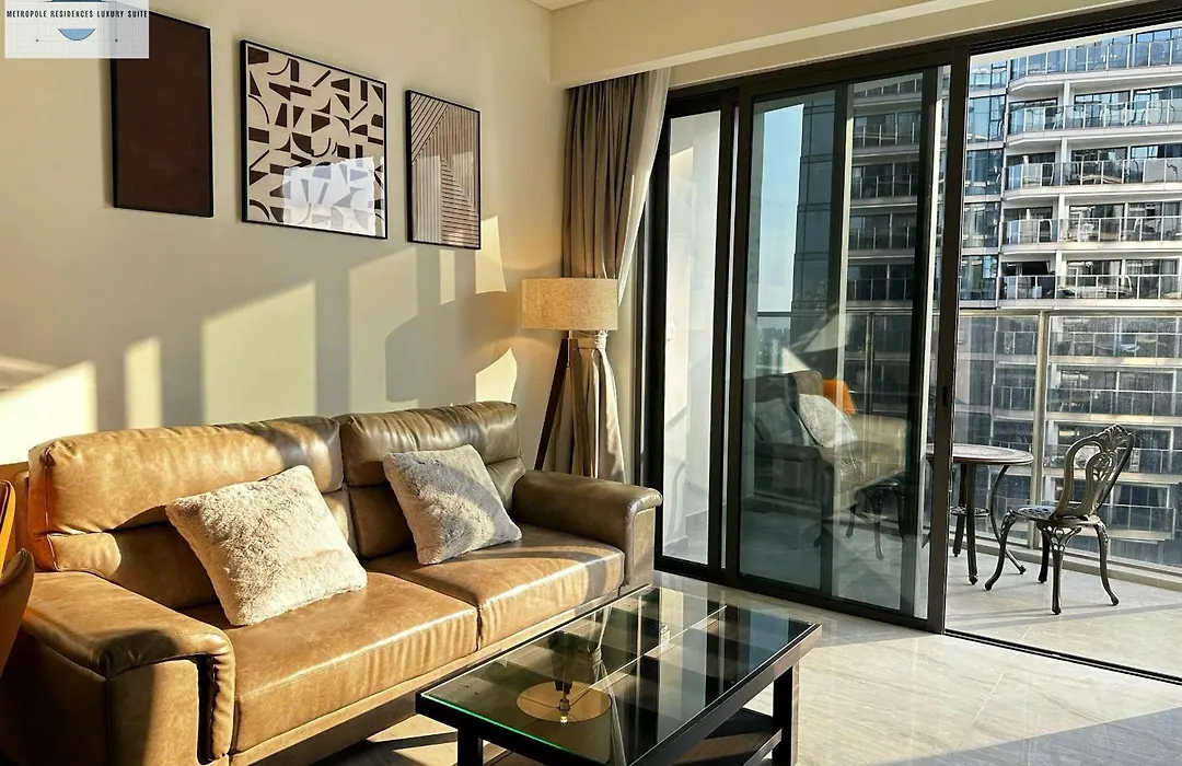Metropole Residences Luxury Suite-1